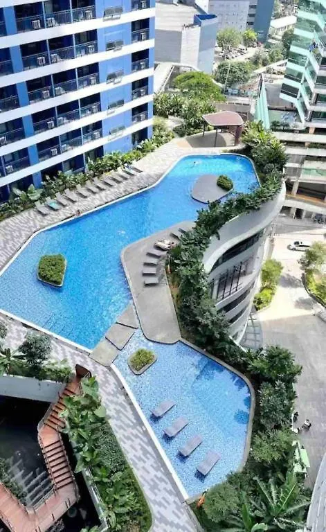 Hotel Staycations Up Above 4 Modern 1Br @ Air Makati City